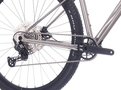 Superior XP 6.2 / Gloss Brush Alu / Black 2026