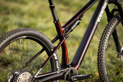 XF 9.5 Team / Gloss Red Carbon / Black