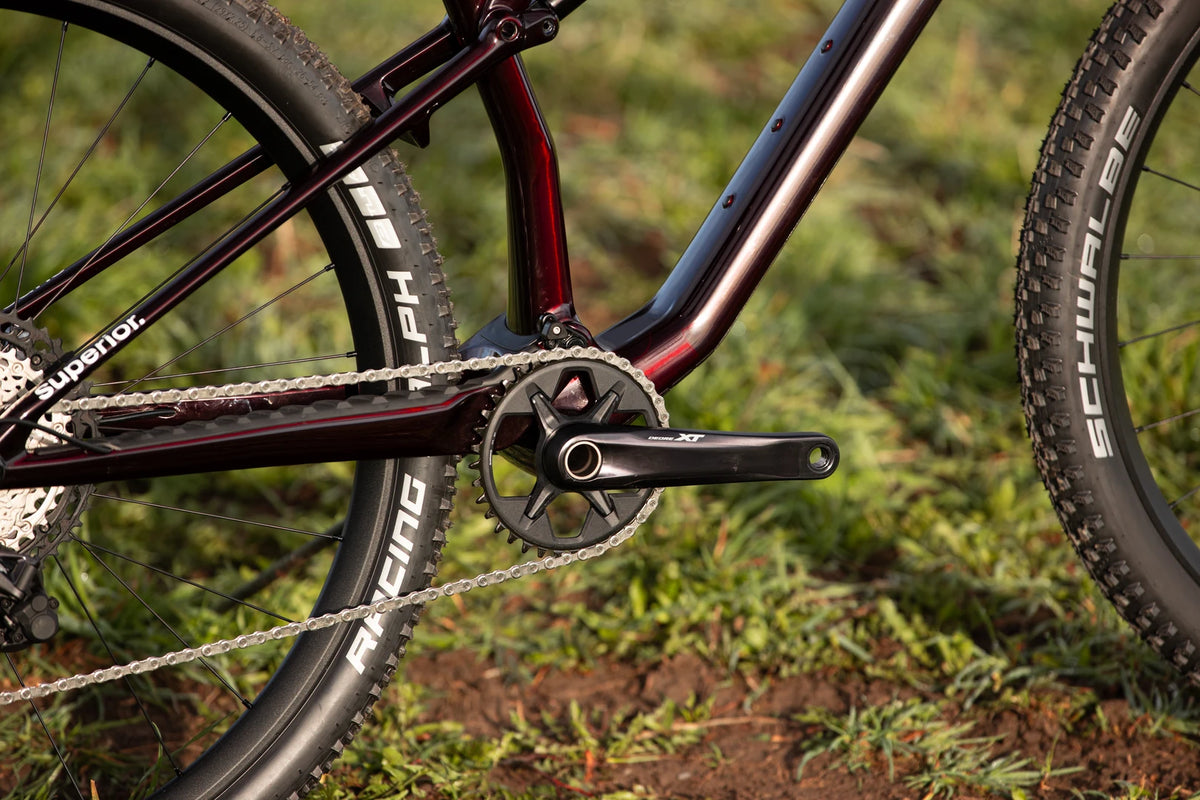 XF 9.5 Team / Gloss Red Carbon / Black