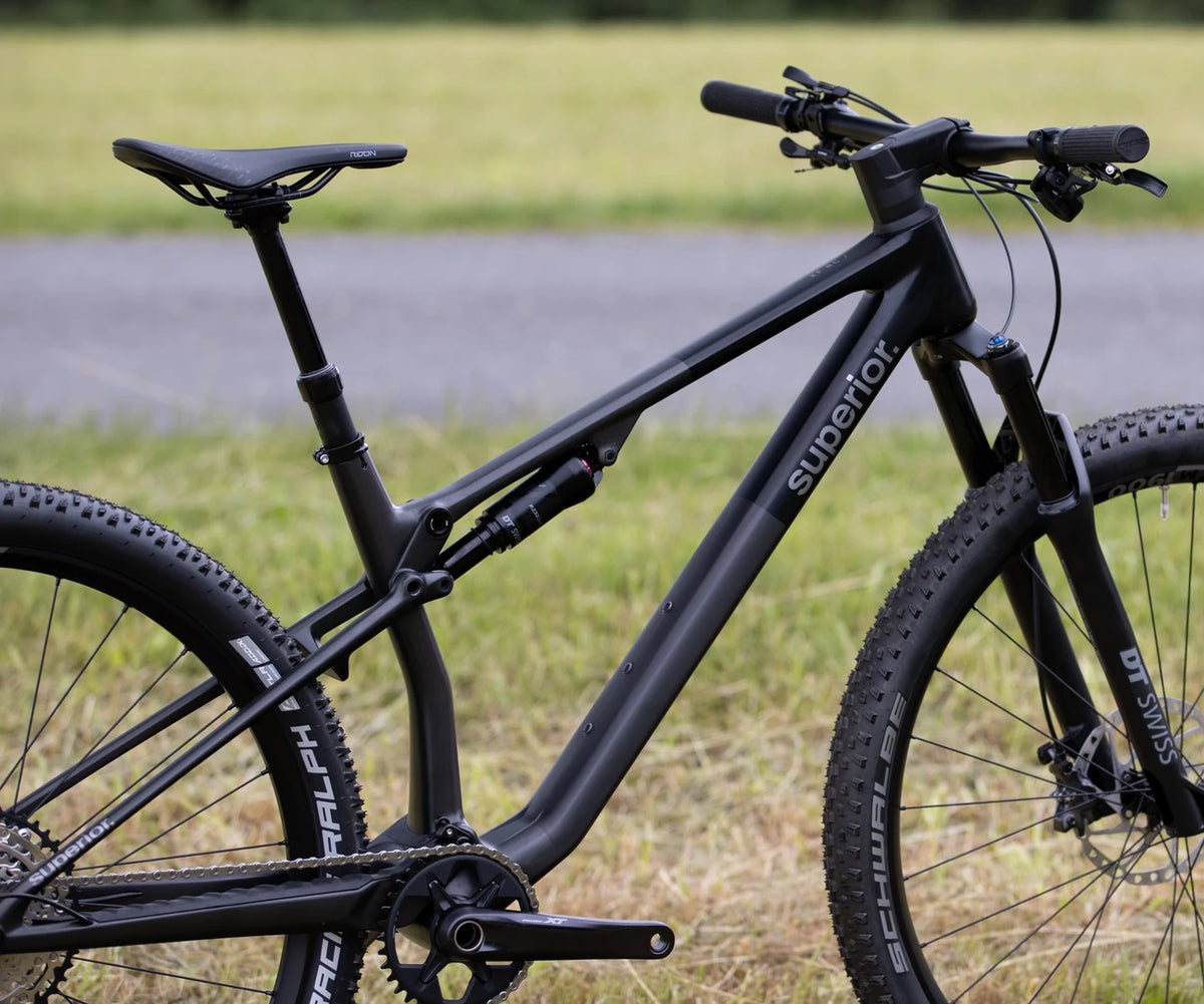 XF 9.7 RC / Matte Carbon