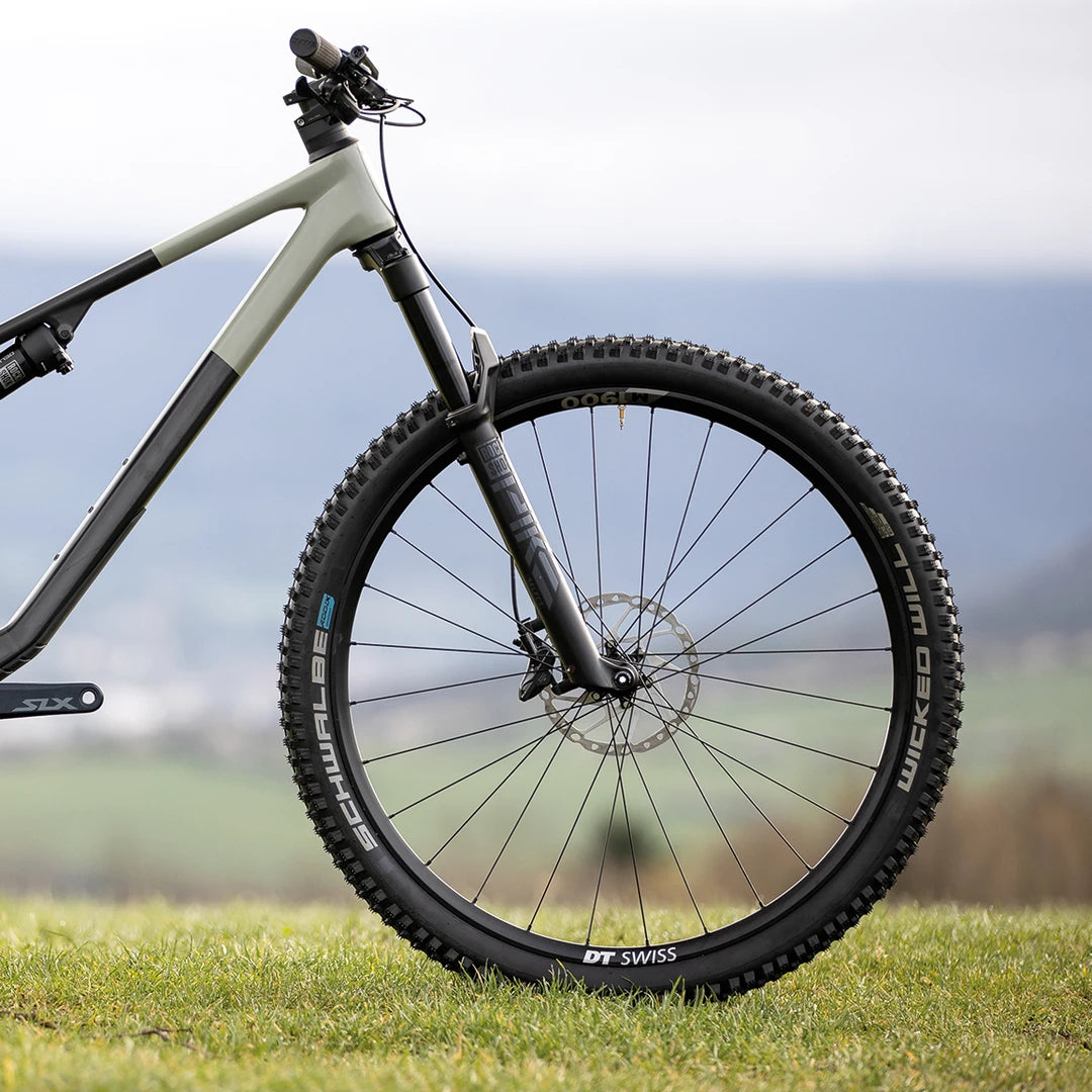 XF 9.6 DC / Matte Carbon / Grey